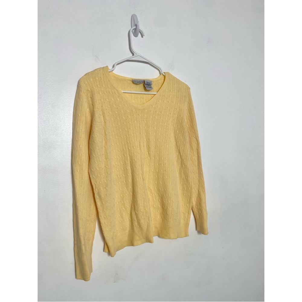 Women’s Pastel Yellow V-Neck Long Sleeve Sweater